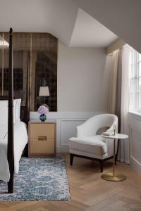 Letto o letti in una camera di The Biltmore Mayfair