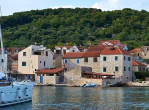 Hrvatska, PRVIĆ LUKA, Apartment Mirjana