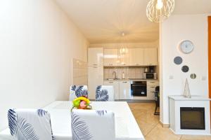 Nhà bếp/bếp nhỏ tại Apartment Liznjan 2285