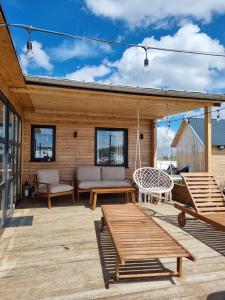Balkón nebo terasa v ubytování Mariseltinyhouse + 24 fotografií