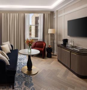TV o dispositivi per l'intrattenimento presso The Biltmore Mayfair