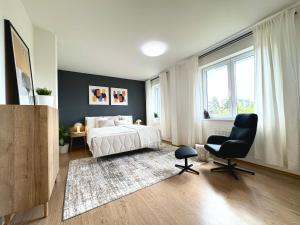 TV a/nebo společenská místnost v ubytování 96m2 Designer Apartment, FREE Garage Parking