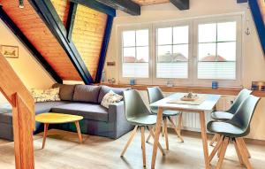 Χώρος καθιστικού στο Beautiful Apartment In Dithmarschen