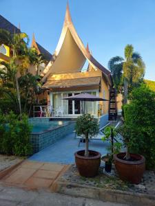 Bazén v ubytování Koh Chang Island Villa nebo v jeho okolí
