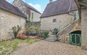 Fotografie z fotogalerie ubytování Stunning Home In Thenay With Wifi v destinaci Thenay