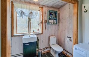Bagno di Nice Home In Mellerud With Wifi