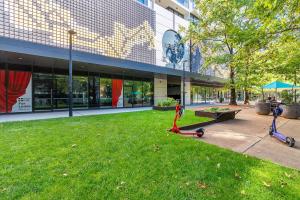 Aed väljaspool majutusasutust North-Facing APT 3 min to Canberra Times Fountain - Hosted by CanStay
