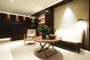 Posezení v ubytování Square Nine Hotel Belgrade-The Leading Hotels of The World