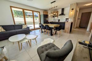 Η κουζίνα ή μικρή κουζίνα στο Spacieux appartement au pied des pistes +9 φωτογραφίες