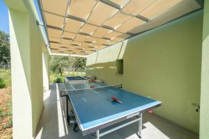 Table tennis facilities sa Villa Mandolin by Villa Plus o sa malapit