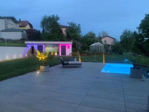 Bazén v ubytovaní Apartment SunBox alebo v jeho blízkosti