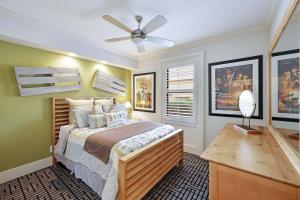 Imagen de la galería de 4BR Ritzy Marco Home l Lush Pool, en Marco Island
