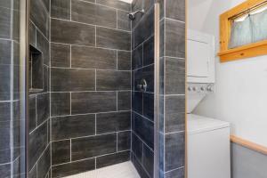 Phòng tắm tại Cape Keepers Cottage - Lighthouse Park +38 ảnh