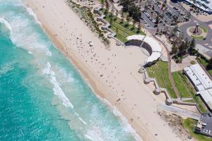 an overhead view of a beach and the ocean at Acacia Holiday Or Business Stay - Quiet Location in Perth