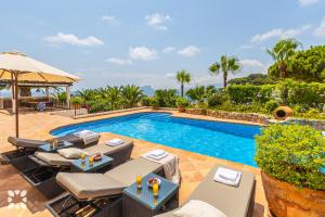 Bazén v ubytovaní Villa Alessia by Abahana Villas alebo v jeho blízkosti