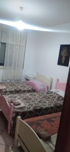 New apartment in the city center客房内的一张或多张床位