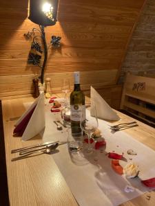 Nápoje v ubytovaní Rodinný wellness hotel U Langrů