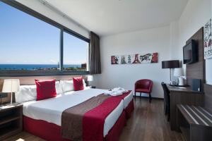 Postel nebo postele na pokoji v ubytování Hotel Best 4 Barcelona