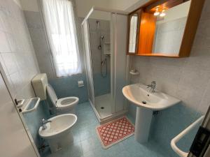 Koupelna v ubytování Villa Rita - AGENZIA COCAL