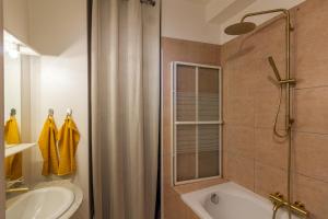 Koupelna v ubytování Appartement avec vue sur vignoble + 7 fotografií