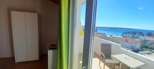 Imagen de la galería de Apartments & rooms Mila, en Banjol 67 fotos más