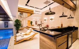 Fotografie z fotogalerie ubytování 4 BDR Ultra Luxury With Cinema Room Villa Victoria v destinaci Kaş
