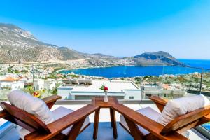 Fotografie z fotogalerie ubytování 4 BDR Ultra Luxury With Cinema Room Villa Victoria v destinaci Kaş