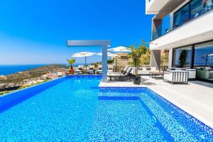 Fotografie z fotogalerie ubytování 4 BDR Ultra Luxury With Cinema Room Villa Victoria v destinaci Kaş
