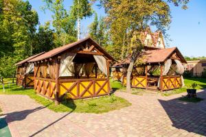 Vonkajšia záhrada v ubytovaní Hotel Krakow