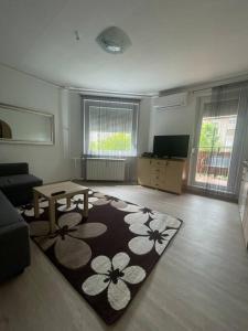 Μια τηλεόραση ή/και κέντρο ψυχαγωγίας στο Fairytale apartment
