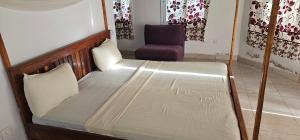 Легло или легла в стая в Sita Joyeh Baobab Island Hotel