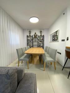 Gallery image of Panoramic Sunset Hideaway in Ashdod
