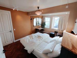 Postel nebo postele na pokoji v ubytování B&B House of Straw Amsterdam