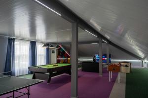 Tenis stołowy w obiekcie Perla lub pobliżu