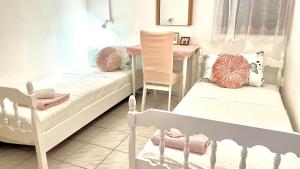 Кровать или кровати в номере Lovely apartments on the private Beach - island Korčula