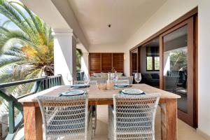 Φωτογραφία από το άλμπουμ του Chachacha Ocean View Apartment on the Sea σε Κράλεντικ +21 φωτογραφίες