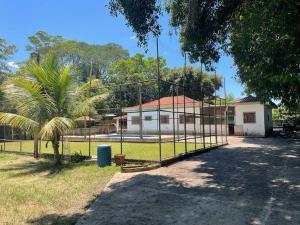 Taman di luar Rancho dos Tantãs