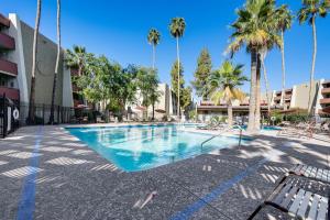 Πισίνα στο ή κοντά στο Community Pool and Hot Tub Cozy Condo in Scottsdale