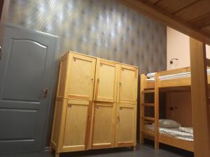 Postel nebo postele na pokoji v ubytování Старий Дворик,кімнати біля жд вокзалу