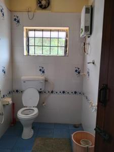 White bungalow tesisinde bir banyo