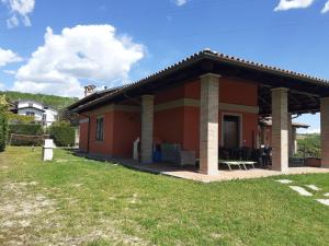 The building in which the holiday home is located