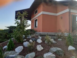 The building in which the holiday home is located