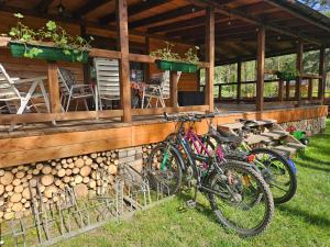 Radfahren an der Unterkunft Ferienhaus "BASTEK1" am See mit Kamin & WLAN - Domek Letniskowy BASTEK oder in der Nähe
