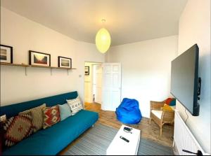 Seating area sa *Family Home in Mumbles. Close to the Beach*