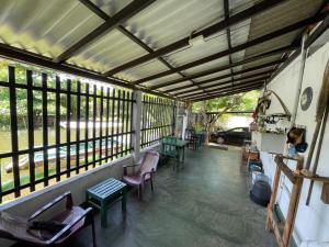Restaurace v ubytování Curly Hostel Negombo