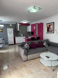 Kuchyňa alebo kuchynka v ubytovaní Lovely apartment 2 rooms with big terrace in Puerto Rico