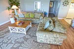Χώρος καθιστικού στο Harbour Island 306L condo