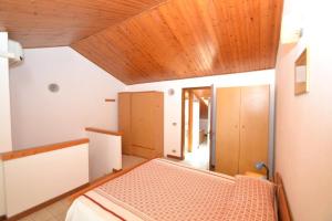Ένα ή περισσότερα κρεβάτια σε δωμάτιο στο Spacious and bright flat with swimming pool - Beahost
