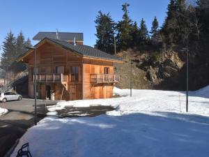 冬のSplendid Chalet in Chamrousse with TVの様子