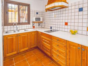 Kuchyň nebo kuchyňský kout v ubytování Cubo's Casita Rural Haro